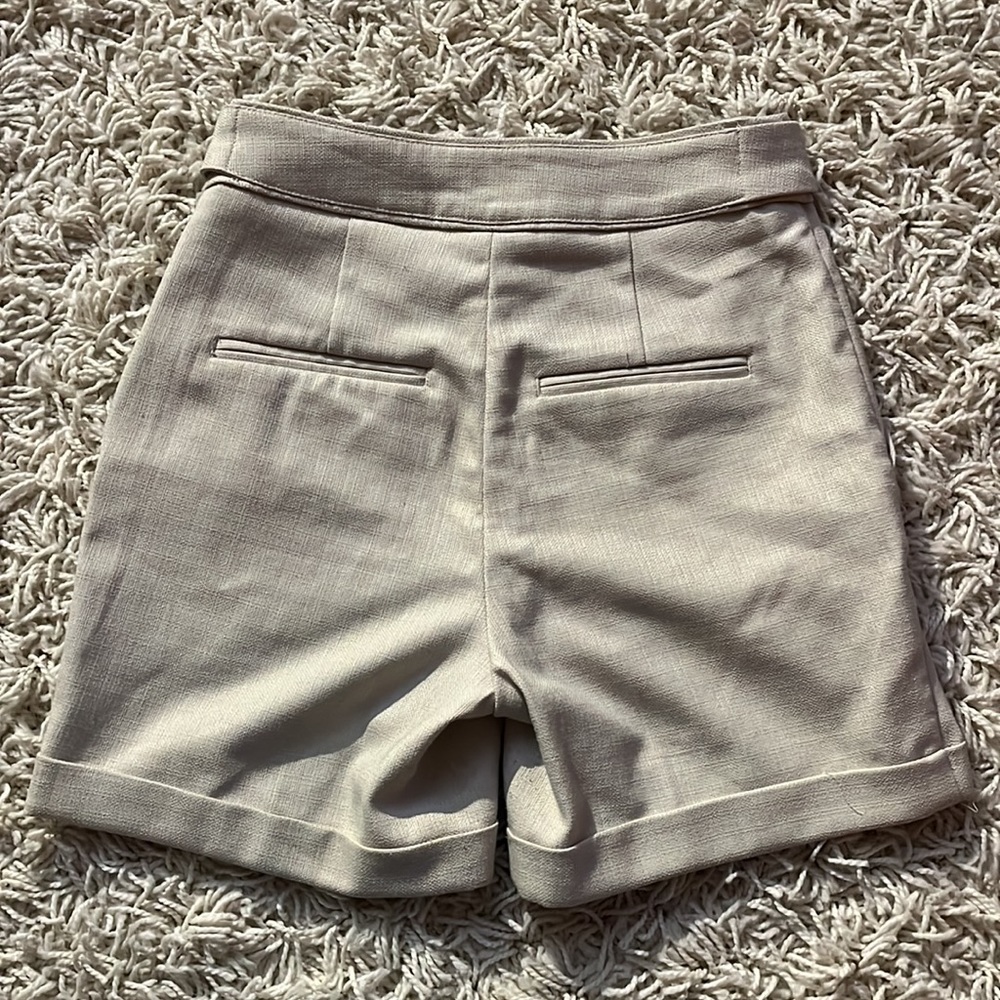 H&M Button Shorts - Picture 3 of 4